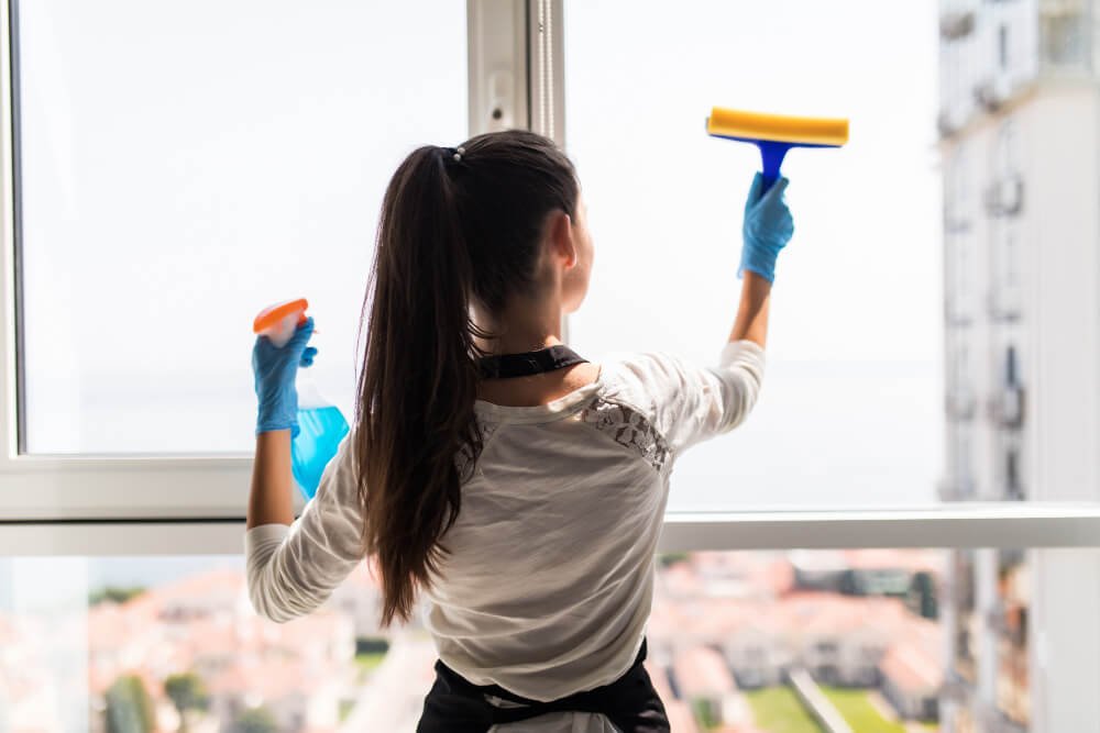 Window Cleaning Strategies That Make the Task Easier