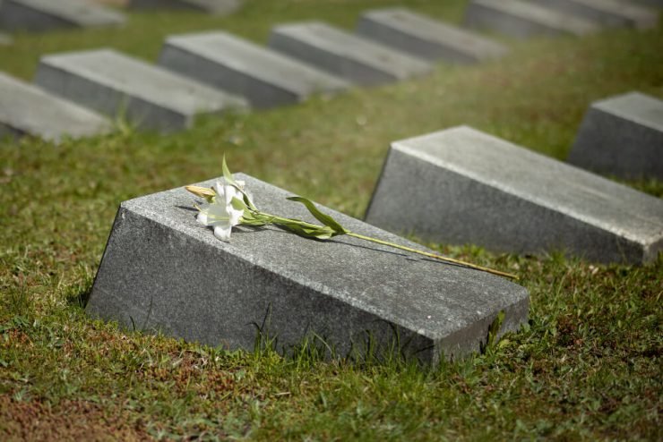 How to Clean a Granite Headstone- A Detailed Guide - How to Clean