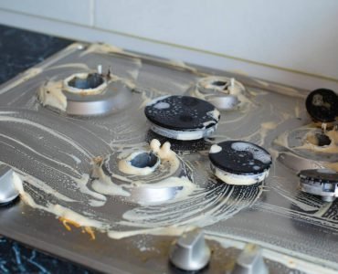 How to Clean the Stove Drip Pans