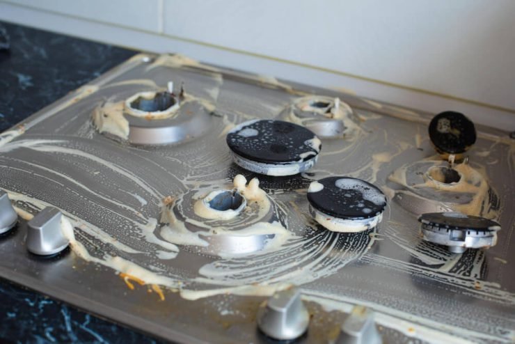 How to Clean the Stove Drip Pans