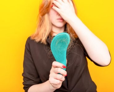 How to clean your hair brushes