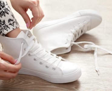 how to clean fabric shoes white