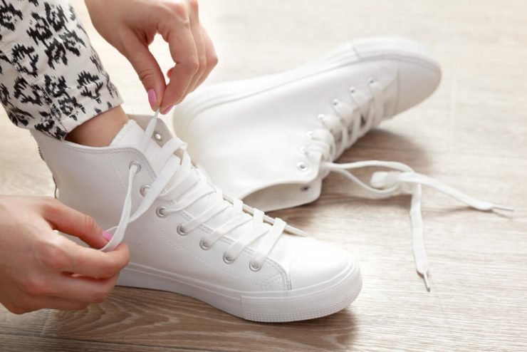 how to clean fabric shoes white